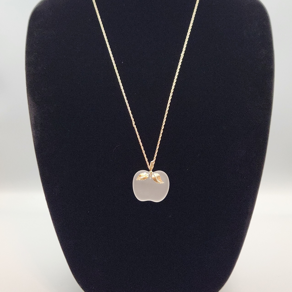 Elegant Vintage Avon Gold Tone Chain & Frosted Glass Apple Pendant Necklace